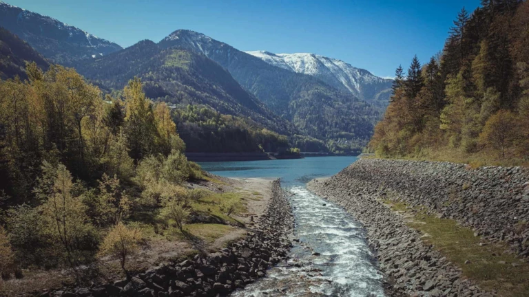 Vue du barrage d'Allemond